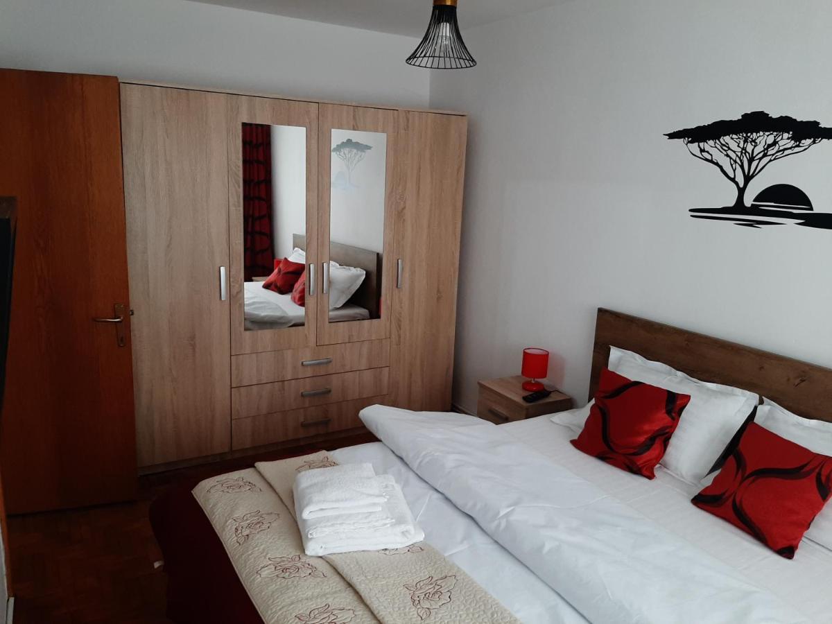 Ultracentral,Parcul Catedralei,Apartament 2 Camere Bacău Buitenkant foto